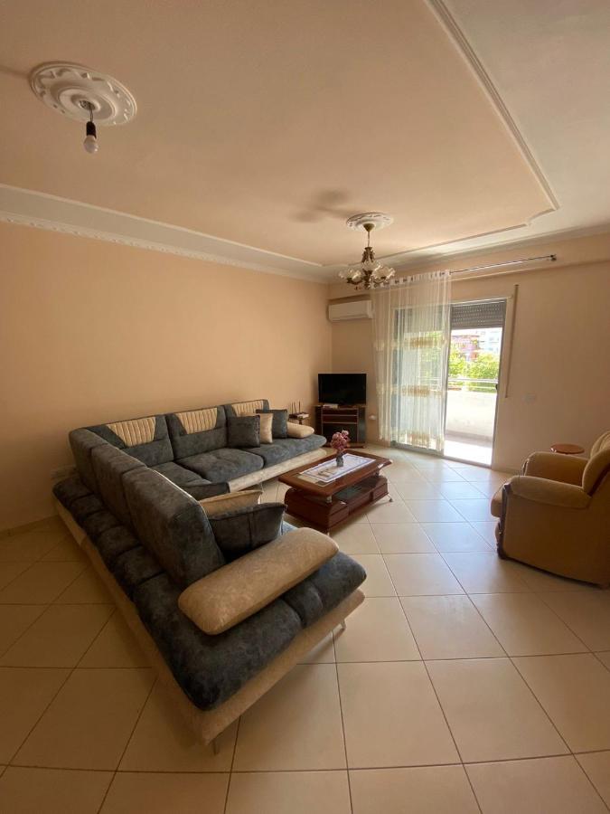 Saimir Apartaments Вльора Екстер'єр фото