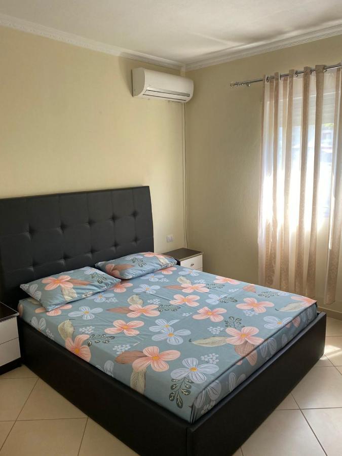 Saimir Apartaments Вльора Екстер'єр фото